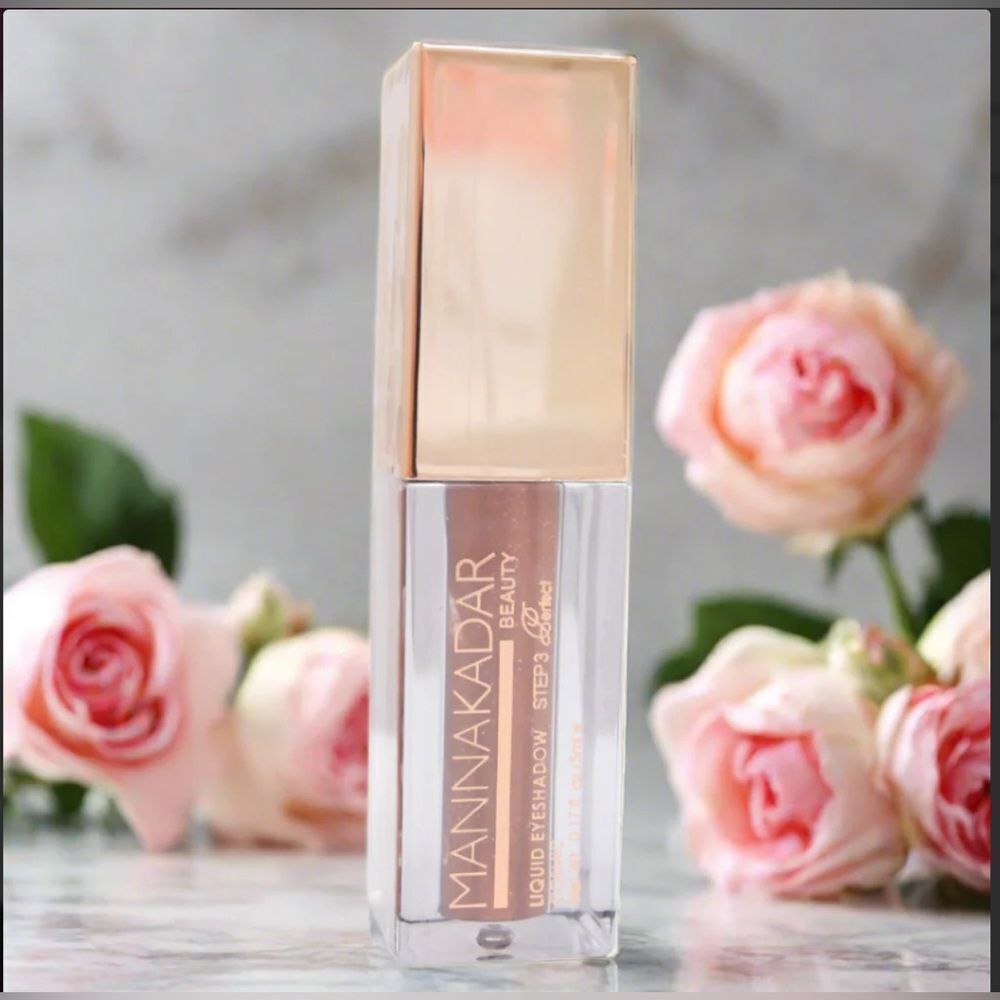 NEW! *Manna Kadar* Liquid Eyeshadow in Cosmic